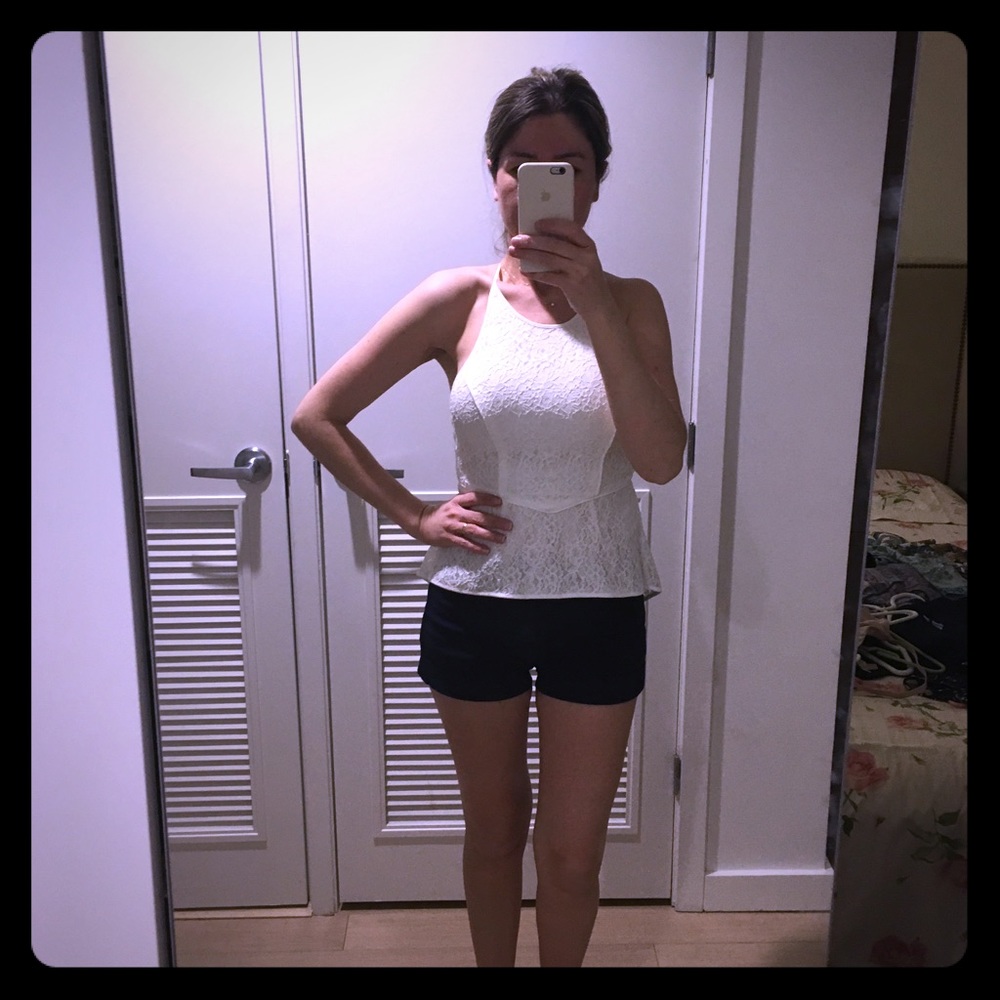 Bcbgmaxazria White Top size 2.